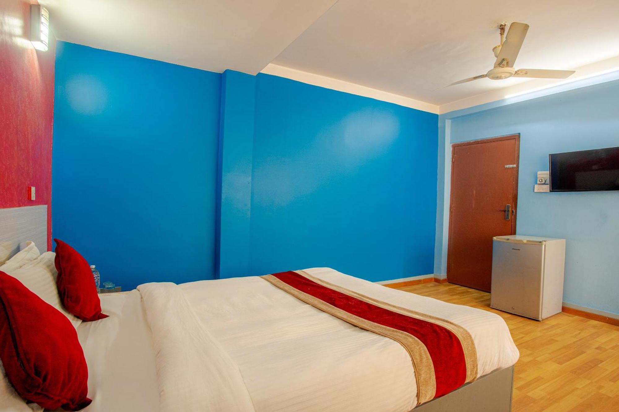 Oyo 808 Hotel Om Ganapati Pvt Ltd Kathmandu Exterior foto
