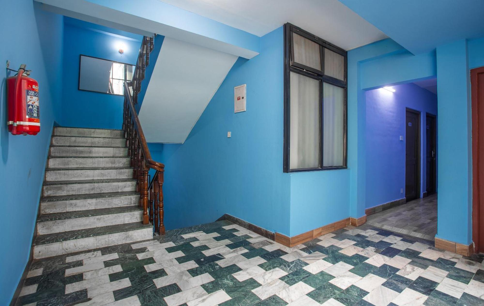 Oyo 808 Hotel Om Ganapati Pvt Ltd Kathmandu Exterior foto
